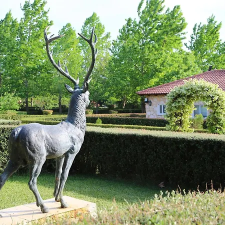 The Estate Of Thebes Apartment